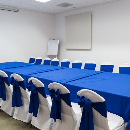 Holiday Inn Express Managua By Ihg Exterior photo