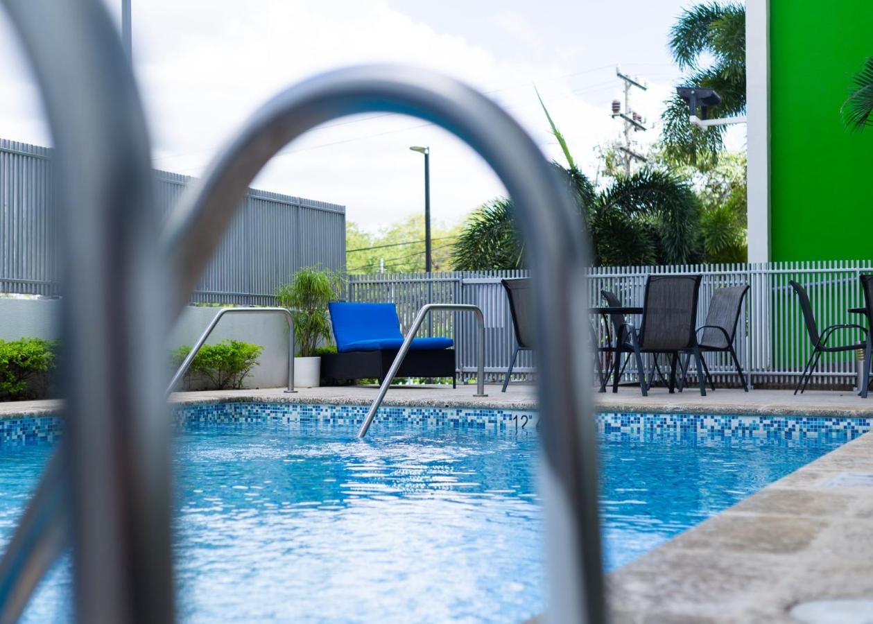 Holiday Inn Express Managua By Ihg Exterior photo