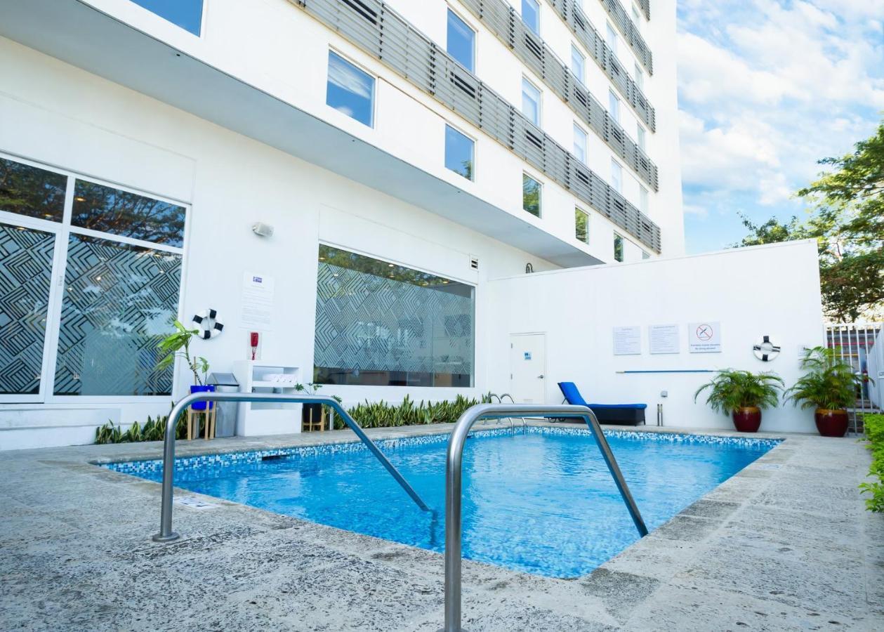 Holiday Inn Express Managua By Ihg Exterior photo