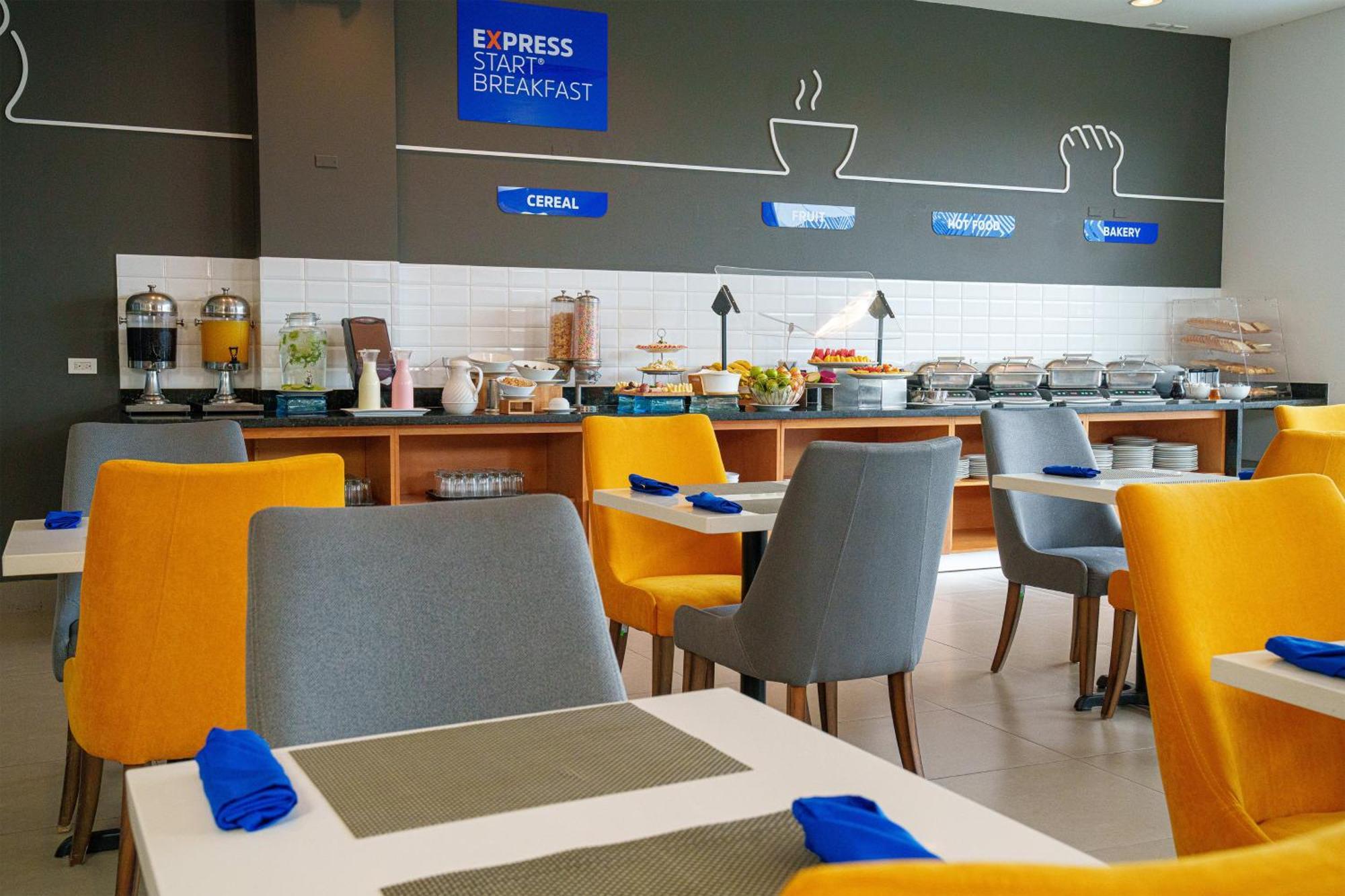 Holiday Inn Express Managua By Ihg Exterior photo